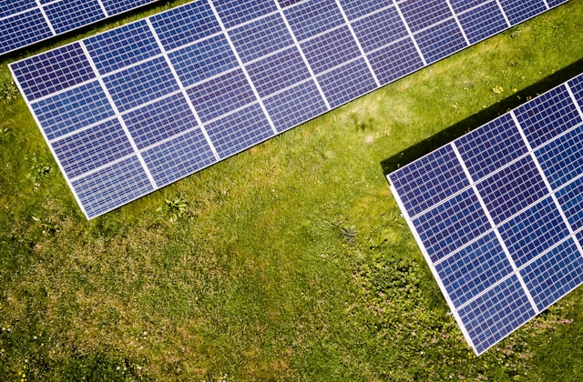 太陽光発電は10年後どうなる？FIT終了後の選択肢と収支シミュレーション